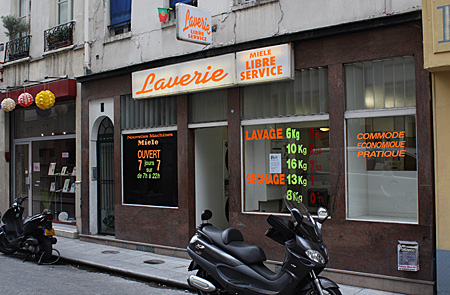 lavanderia11 Figura 1: a lavanderia do bairro