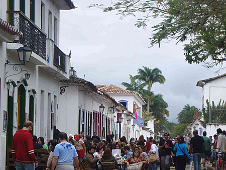 flip-flaviapenido Paraty durante a Flip (foto: Flavia Penido)