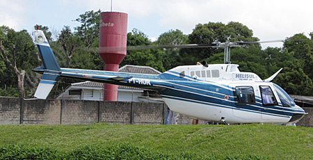 heli12 4 passageiros para 3 janelinhas: um fica no meio
