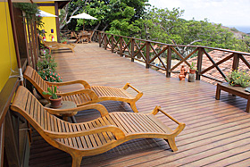 Deck do segundo andar da Pedras Secas Deck do segundo andar da Pedras Secas