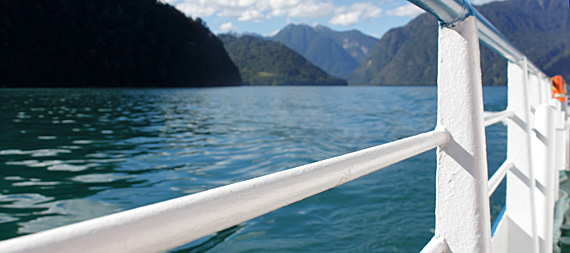 Pelo lago Todos los Santos, no Chile Pelo lago Todos los Santos, no Chile