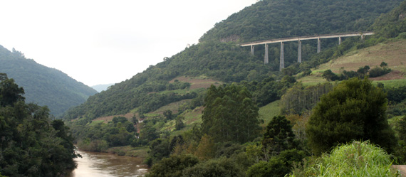 O Viaduto 13 da Ferrovia do Trigo O Viaduto 13 da Ferrovia do Trigo