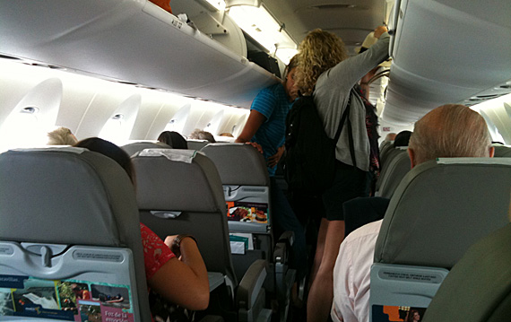 Dentro do Bombardier da Pluna Dentro do Bombardier da Pluna