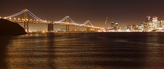 Bay Bridge e San Francisco vistos da Treasure Island Bay Bridge e San Francisco vistos da Treasure Island