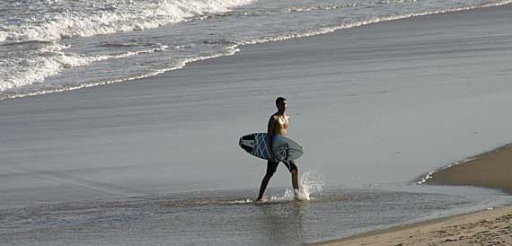 Surfista em Atalaia