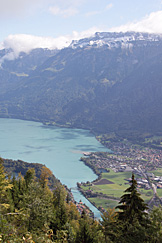 Lago de Thun visto do Harder Kulm Lago de Thun visto do Harder Kulm