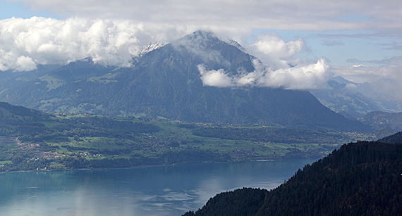 Lago de Brienz visto do Harder Kulm Lago de Brienz visto do Harder Kulm