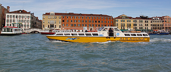 Veneza: barcos da Alilaguna desde o aeroporto