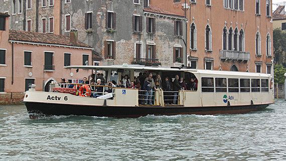 Vaporetto em Veneza
