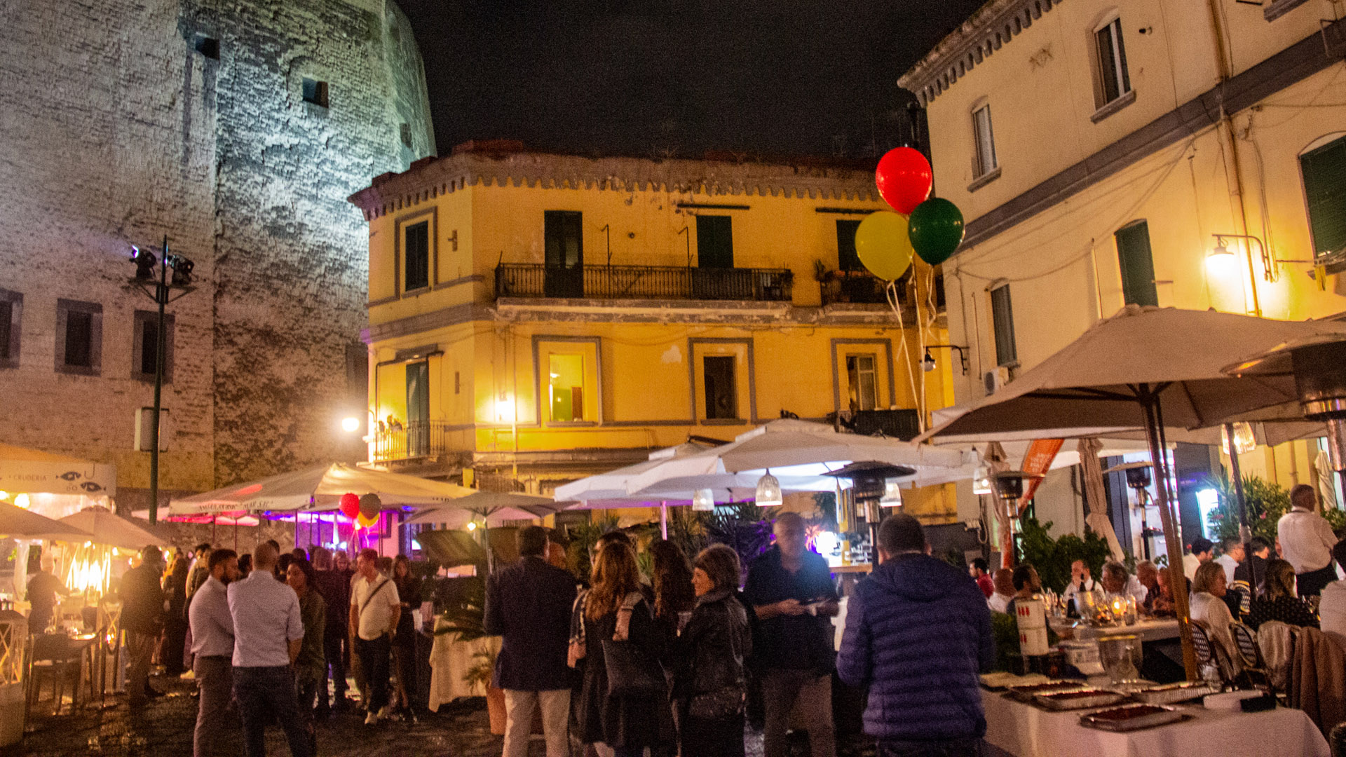 Noite no Castel dell'Ovo, Nápoles