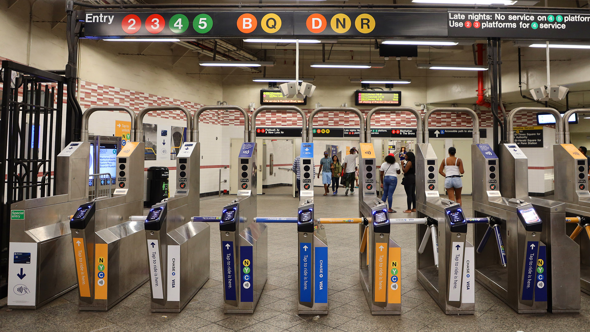 Metrô de Nova York: como usar 11 Metrô de Nova YOrk: pagamento por aproximação