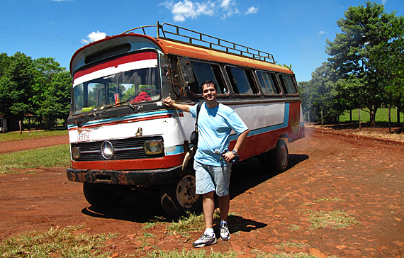 O ônibus que leva a Jesús também está em ruínas. Foto: Daniela Siqueira