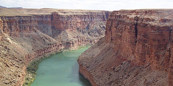 grand-canyon-rio-colorado-600x300