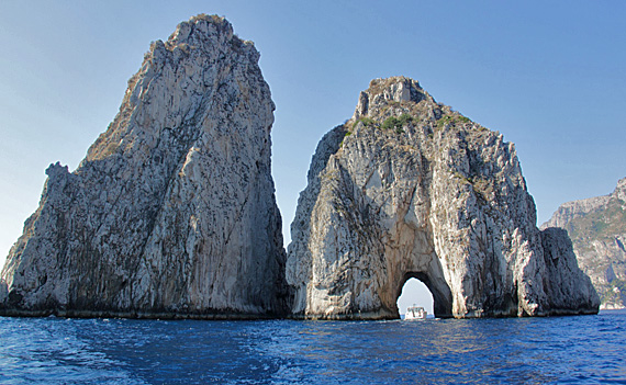 Capri: passeio de barco em volta da ilha