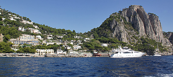 Capri: passeio de barco em volta da ilha