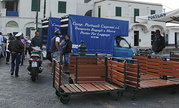 Despachadores de bagagem em Capri