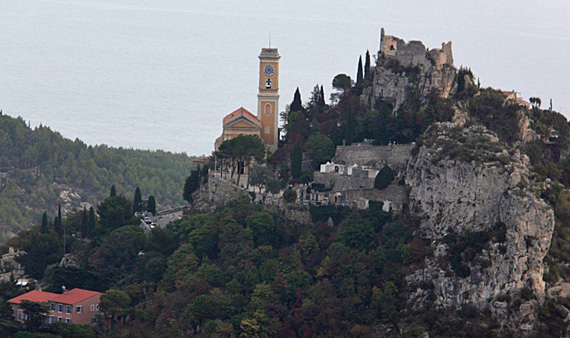 Éze-Village vista da Grande Corniche