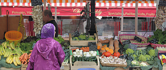 Feira no centro velho de Nice