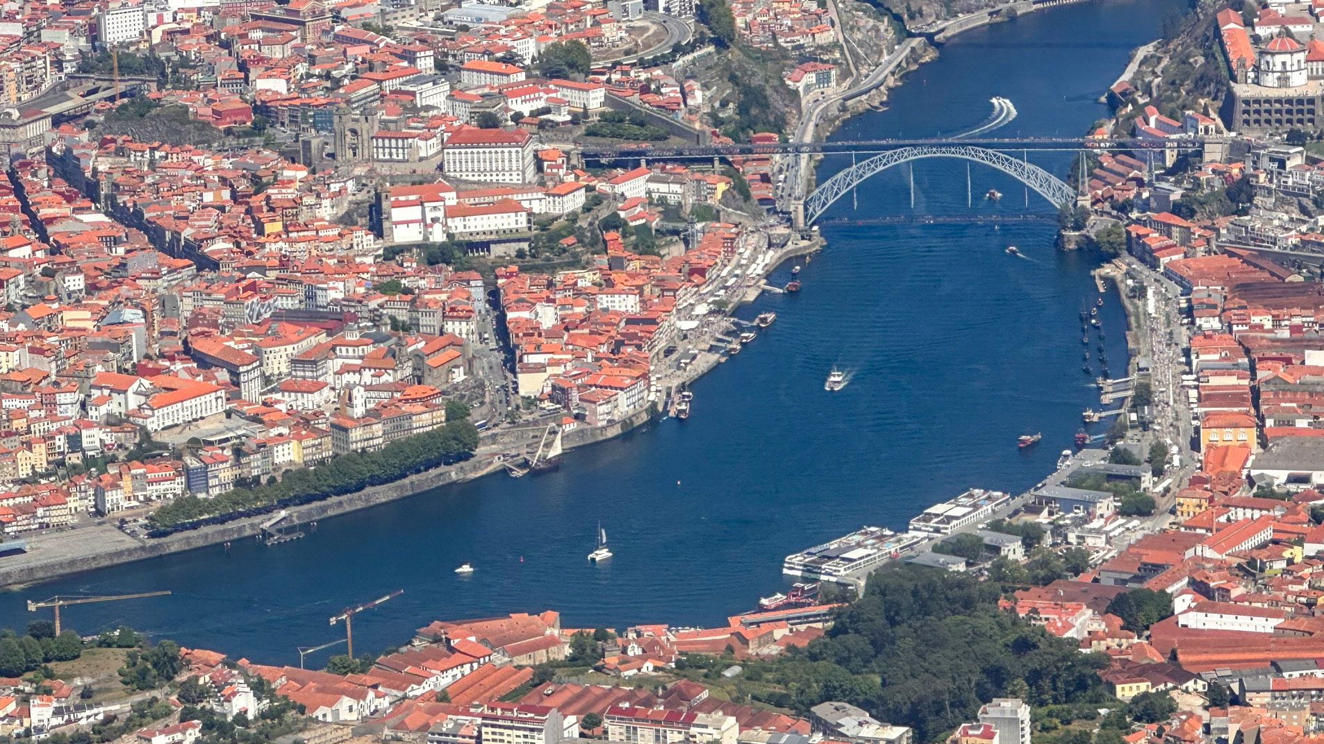 Passagens multidestinos: sobrevoando o Porto