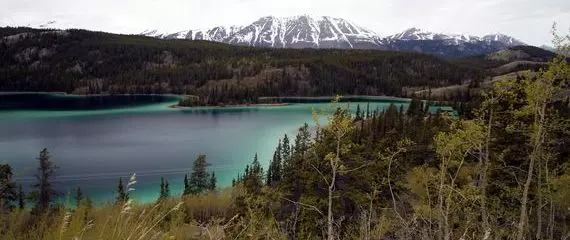 White Pass & Yukon Route: um trem panorâmico até o Alaska 1 Lago Esmeralda Yukon