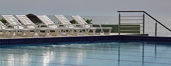 Piscina da ala internacional