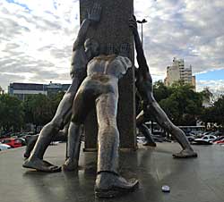 Monumento às 3 Raças