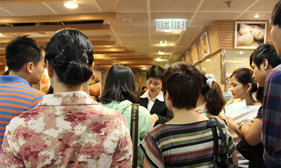 Fila para almoço no Tim Ho Wan Central