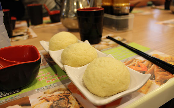 Especialidade da casa: pão recheado com porco no Tim Ho Wan