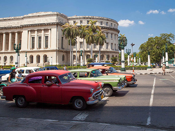 Trânsito em Havana, Cuba