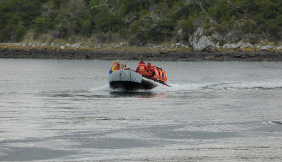 Bote para passeios, cruzeiro Stella Australis