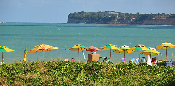 Ponta do Seixas ao fundo