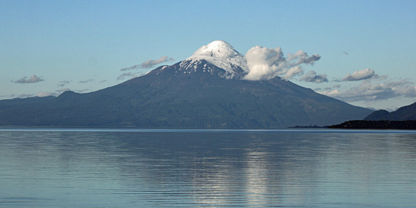 Osorno visto de Puerto Varas