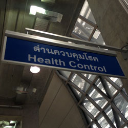 Posto de controle de saúde, aeroporto de Bangkok