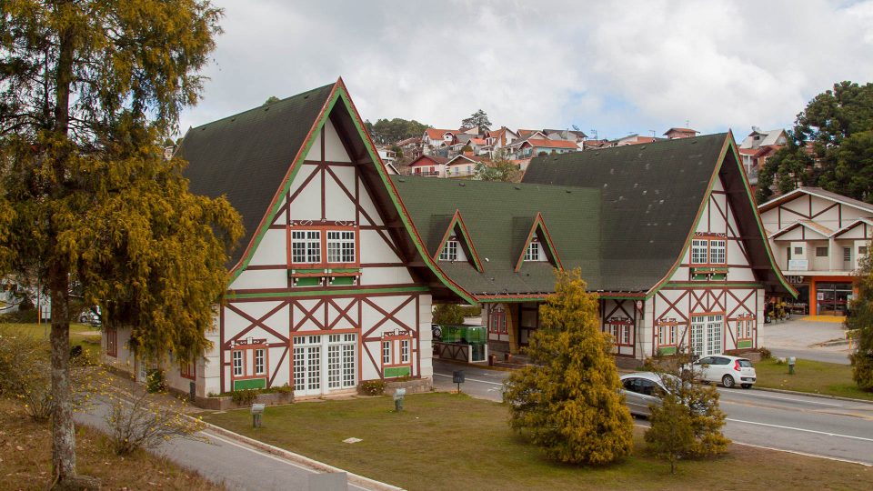 como chegar a campos do jordao