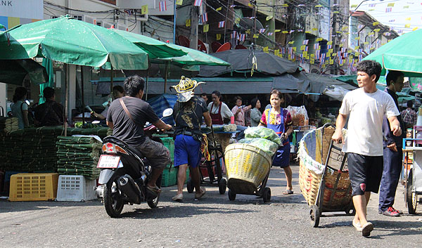 Mercado de rua em Bangkok