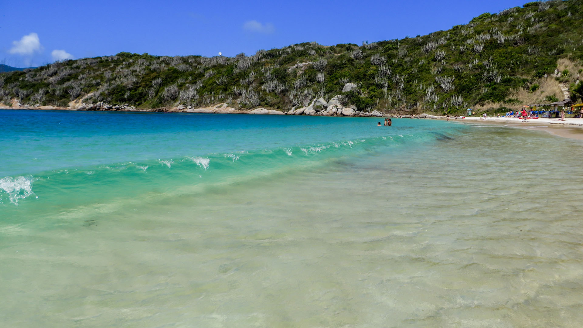 Praia do Forno: o que fazer em Arraial do Cabo