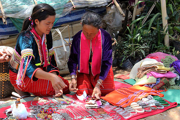 Mulheres da tribo palong