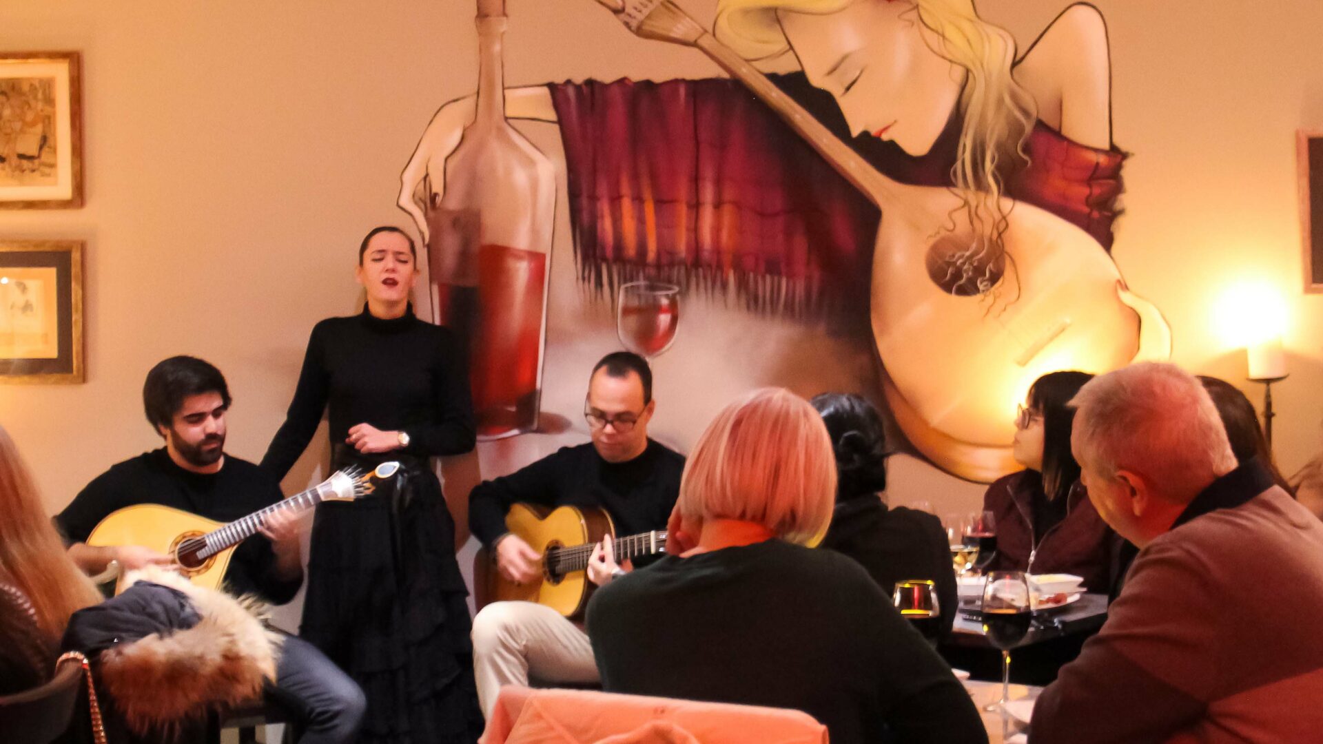 Onde ficar em Lisboa 10 Onde ficar em Lisboa - Shows de Fado
