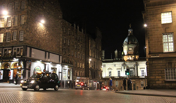 Edimburgo à noite