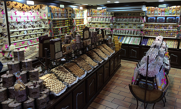 Loja de doces típica em Les Baux-de-Provence