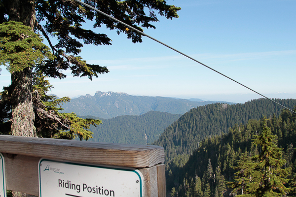 Saída da tirolesa em Grouse Mountain