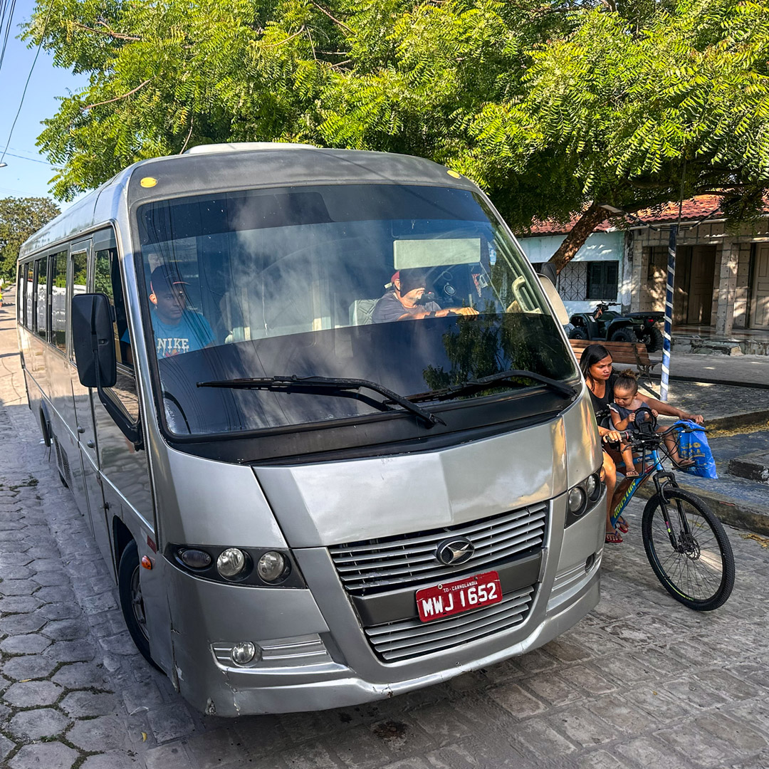 Microonibus de Barreirinhas a Santo Amaro
