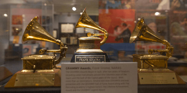 Grammys ganhados por Sinatra em exposição