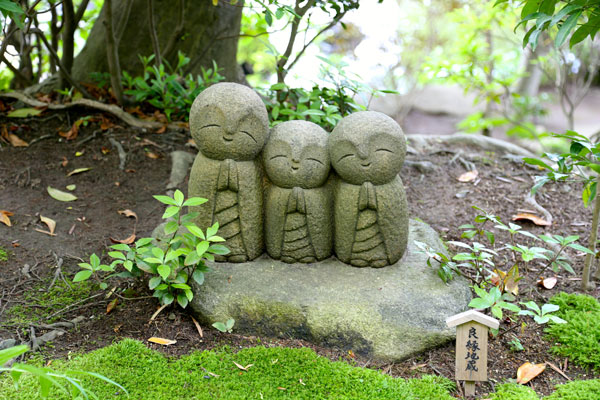 Tóquio zen Kamakura-Hasedera-estatuas-toquio-relato