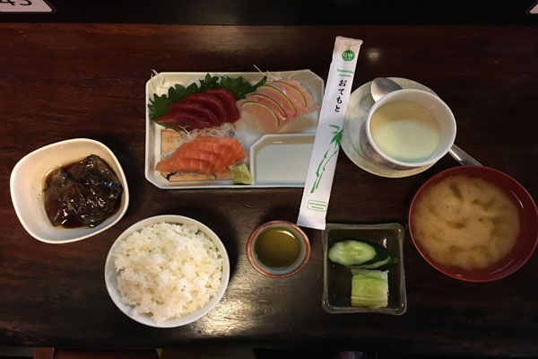 Sashimi-Teishoku-osaka-relato