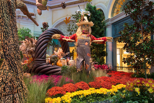 Conservatory_South_Garden-las-vegas