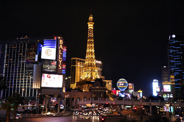 paris-paris-visao-noturna-las-vegas-onde-ficar