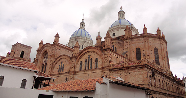 roteiro equador cuenca catedral