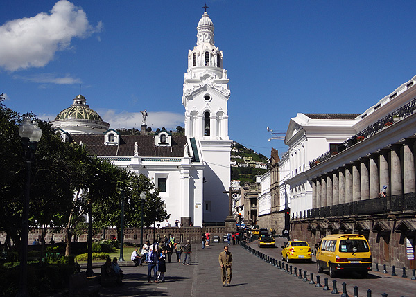 roteiro pelo equador quito plaza de la independencia