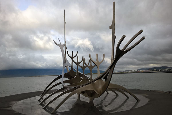 Solfar-sun-voyager-Reykjavik-relato-mirna-islandia